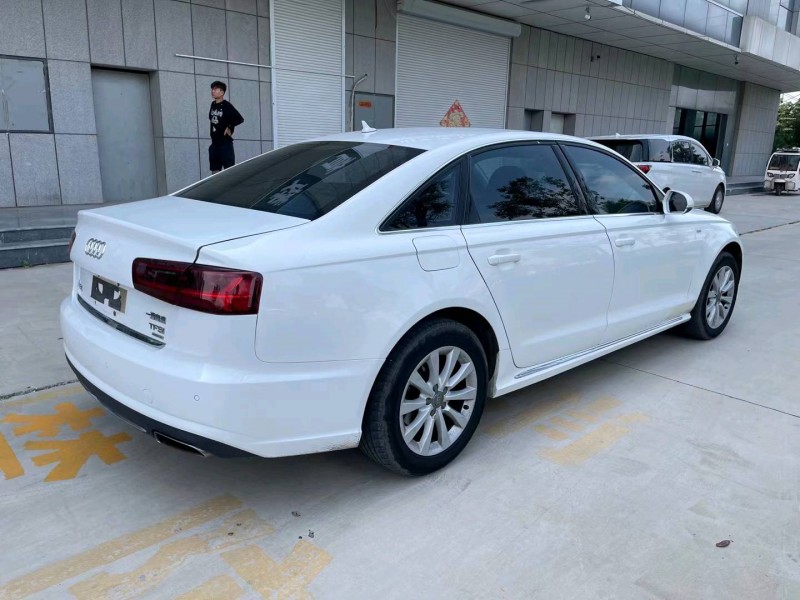 济宁16年奥迪A6L8