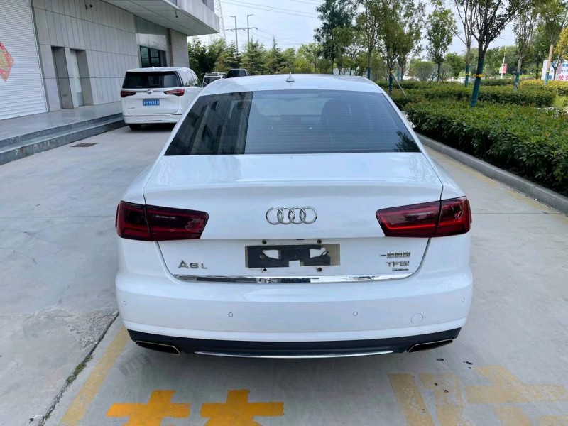 济宁16年奥迪A6L9
