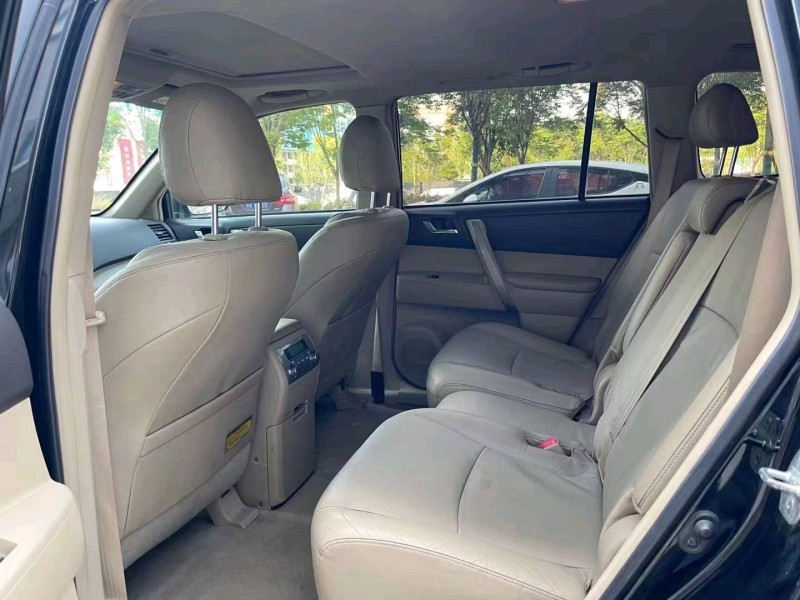 济宁14年丰田汉兰达4