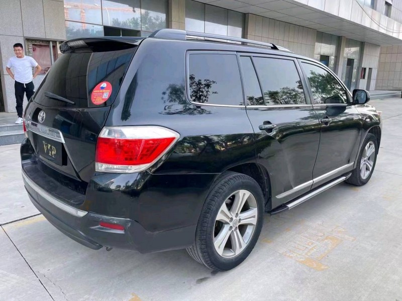 济宁14年丰田汉兰达8