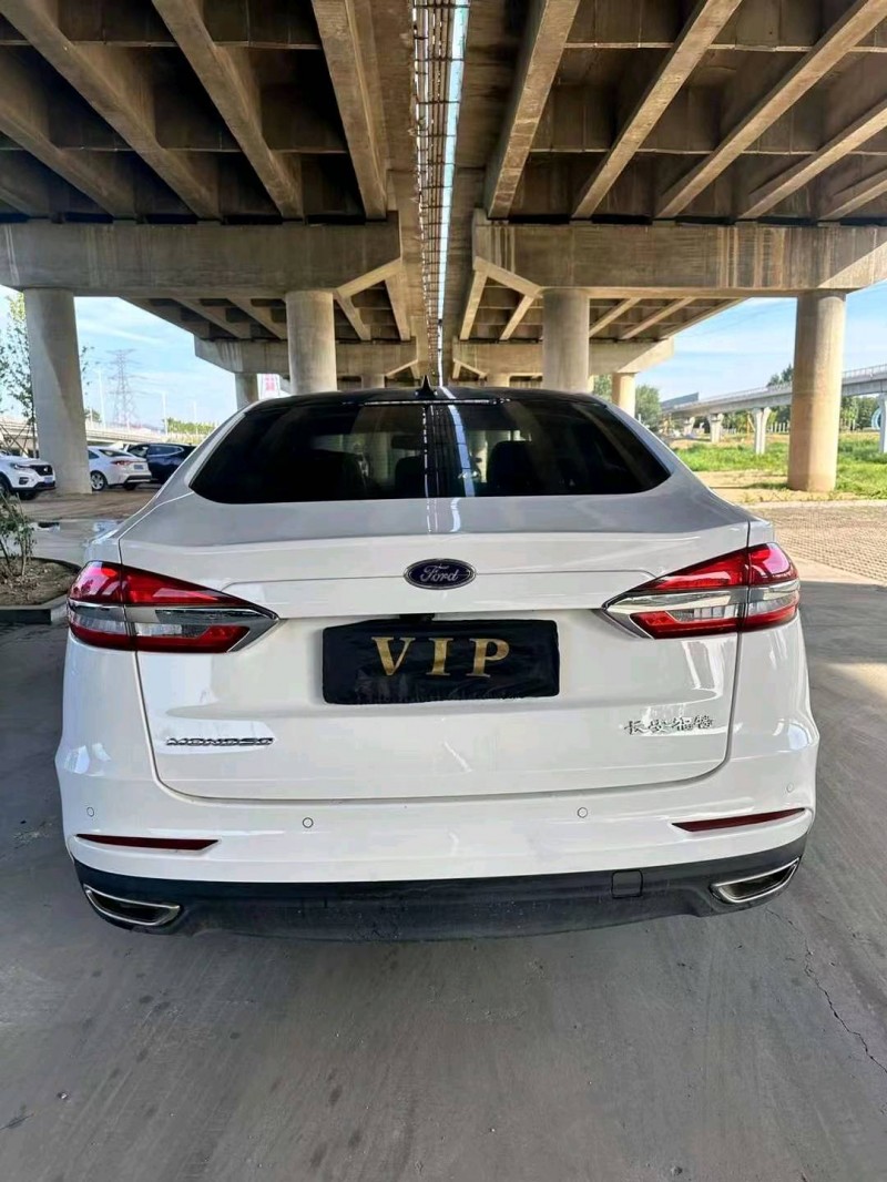 枣庄21年福特蒙迪欧8