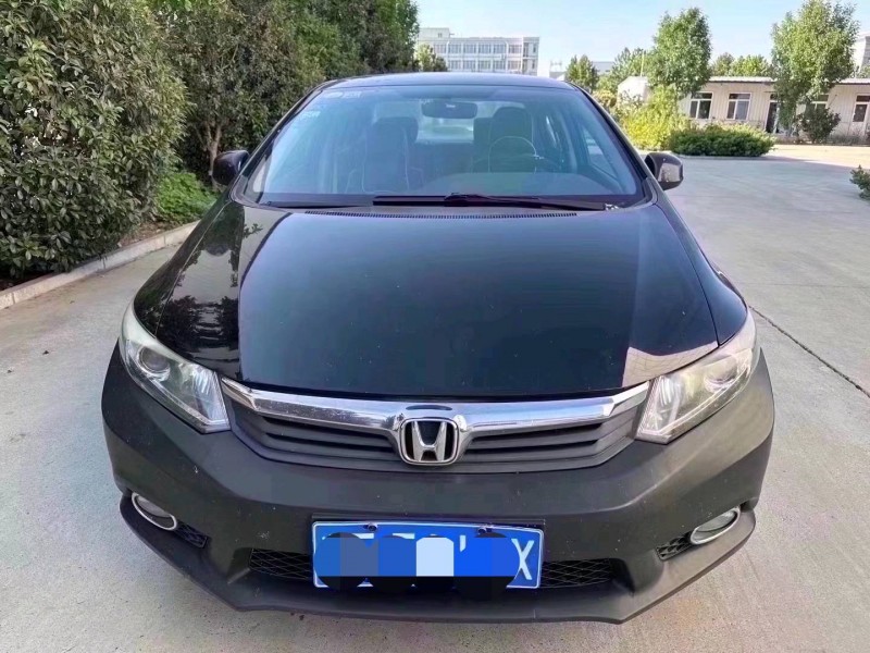 济南13年本田思域1