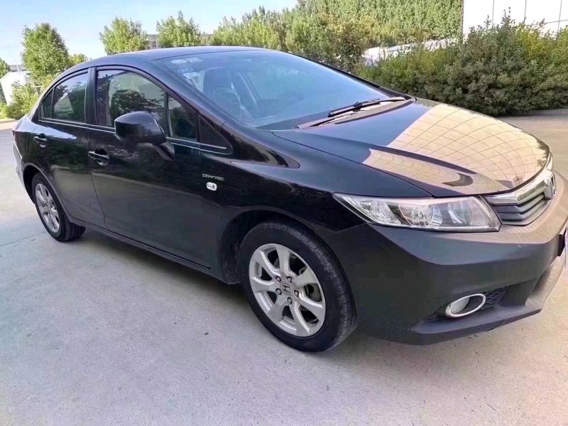 济南13年本田思域3