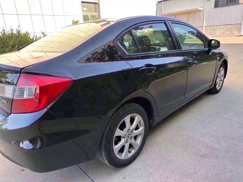 济南13年本田思域7