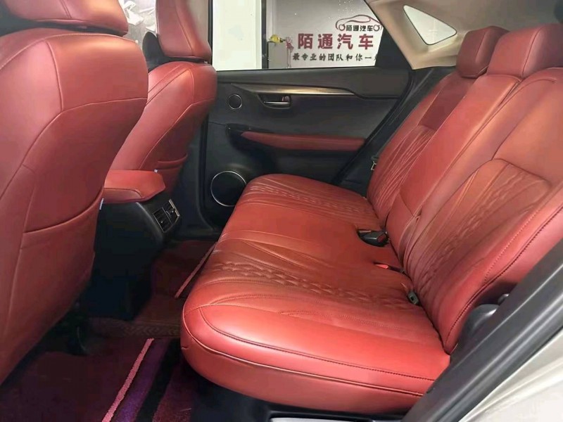 保山19年雷克薩斯NX8