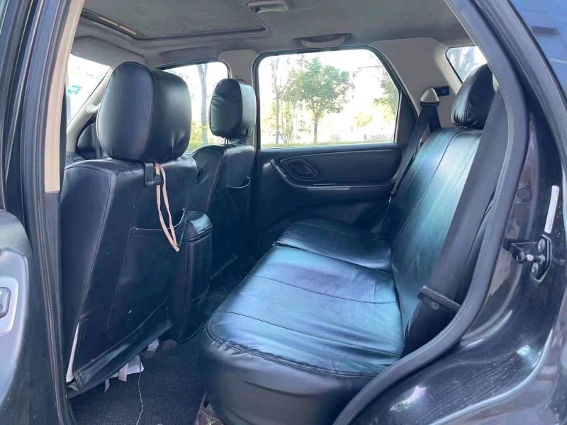 济宁11年福特翼虎4