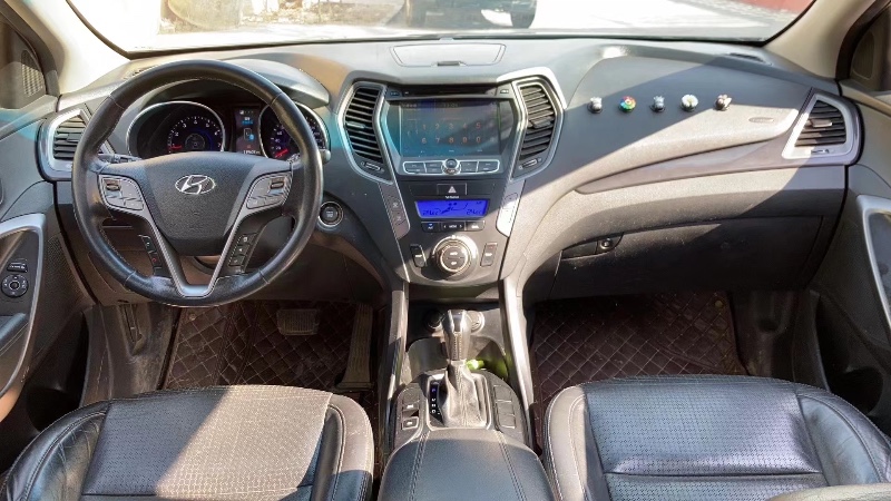 青岛13年现代新胜达3