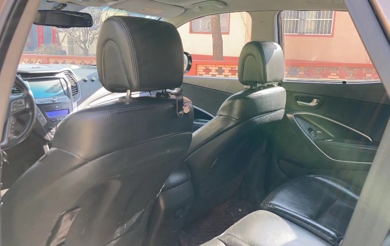 青岛13年现代新胜达6