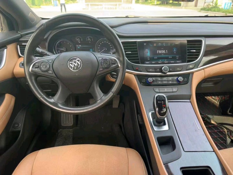 东营19年别克君越4