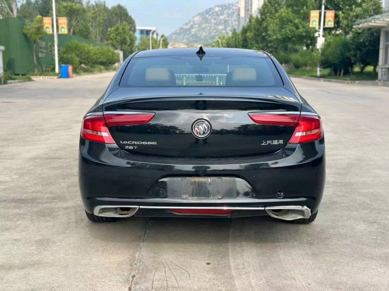 东营19年别克君越6