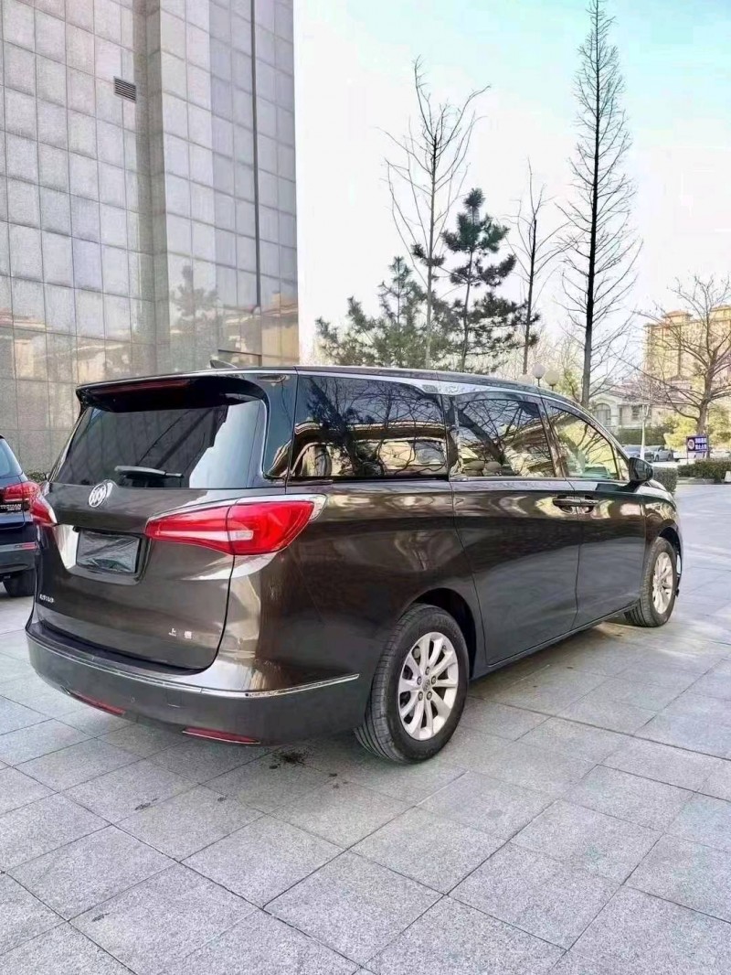 枣庄17年别克GL85