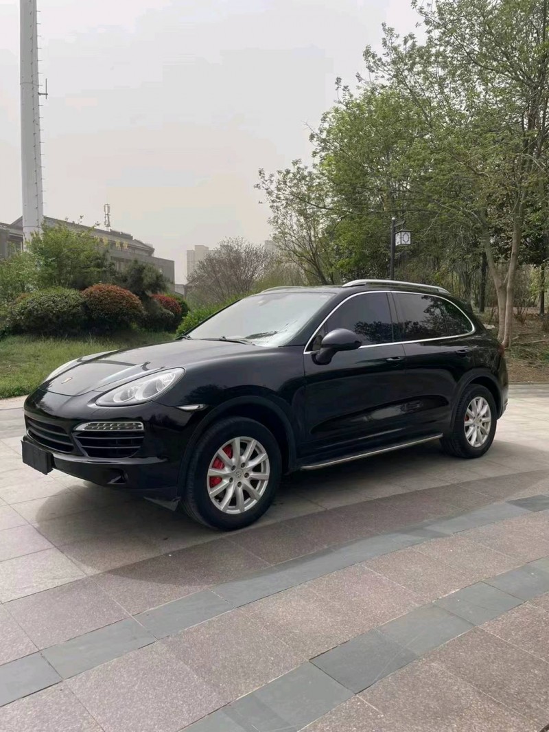 济南11年保时捷卡宴5