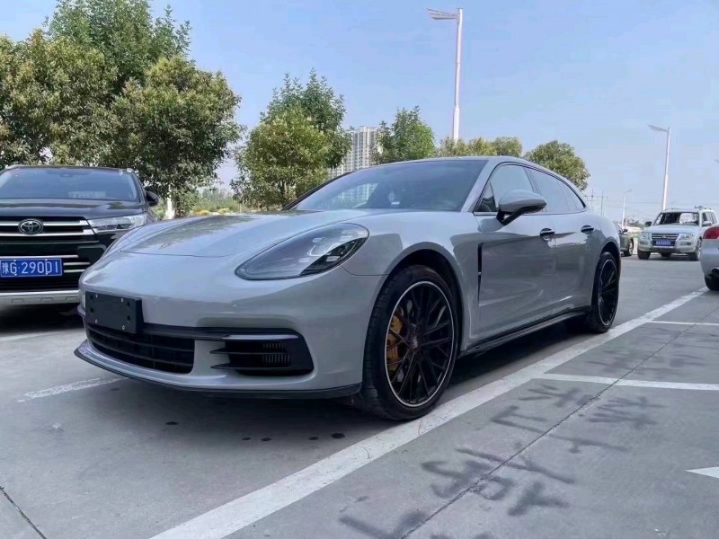 北京19年保时捷帕拉梅拉2