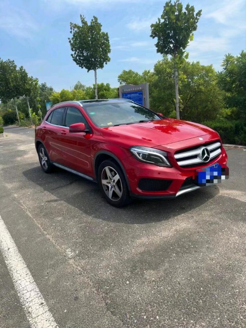 淄博15年奔驰GLA2