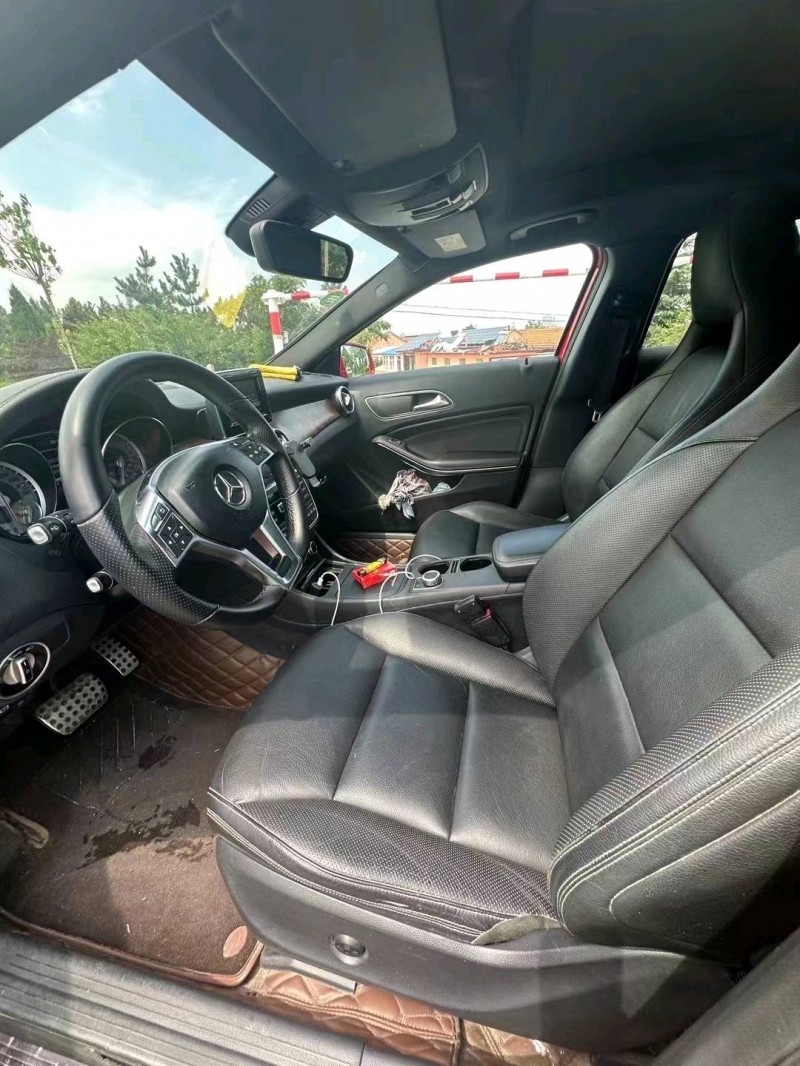 淄博15年奔驰GLA8