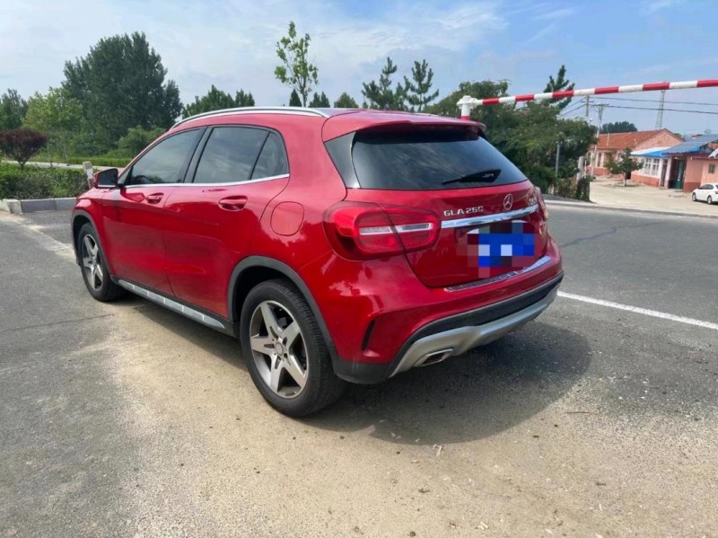 淄博15年奔驰GLA9