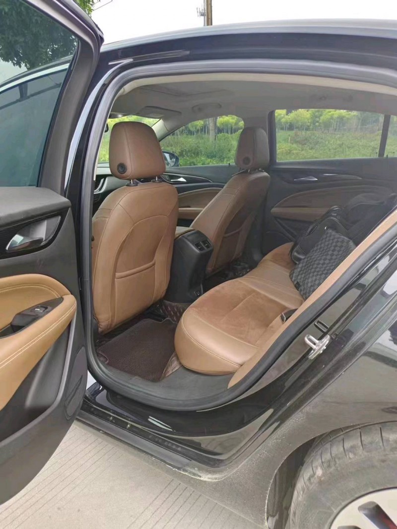 石家庄20年别克君威3