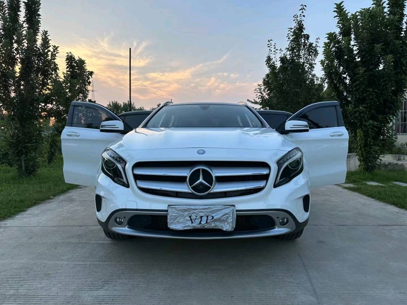 徐州16年奔驰GLA2