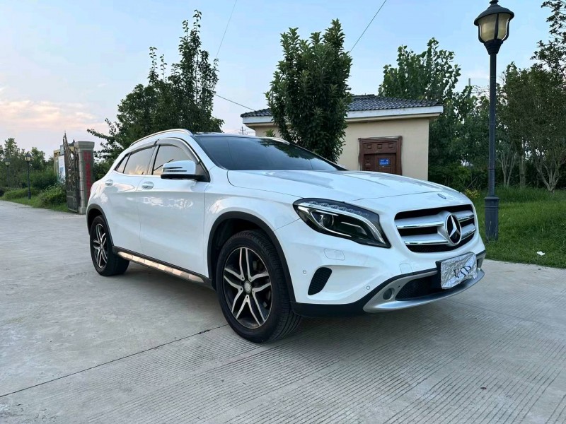 徐州16年奔驰GLA3