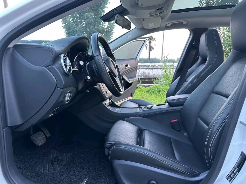 徐州16年奔驰GLA4