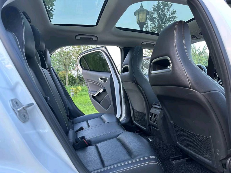 徐州16年奔驰GLA7