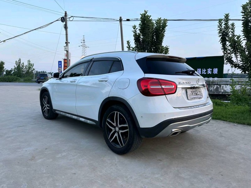 徐州16年奔驰GLA8