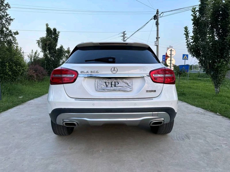 徐州16年奔驰GLA9