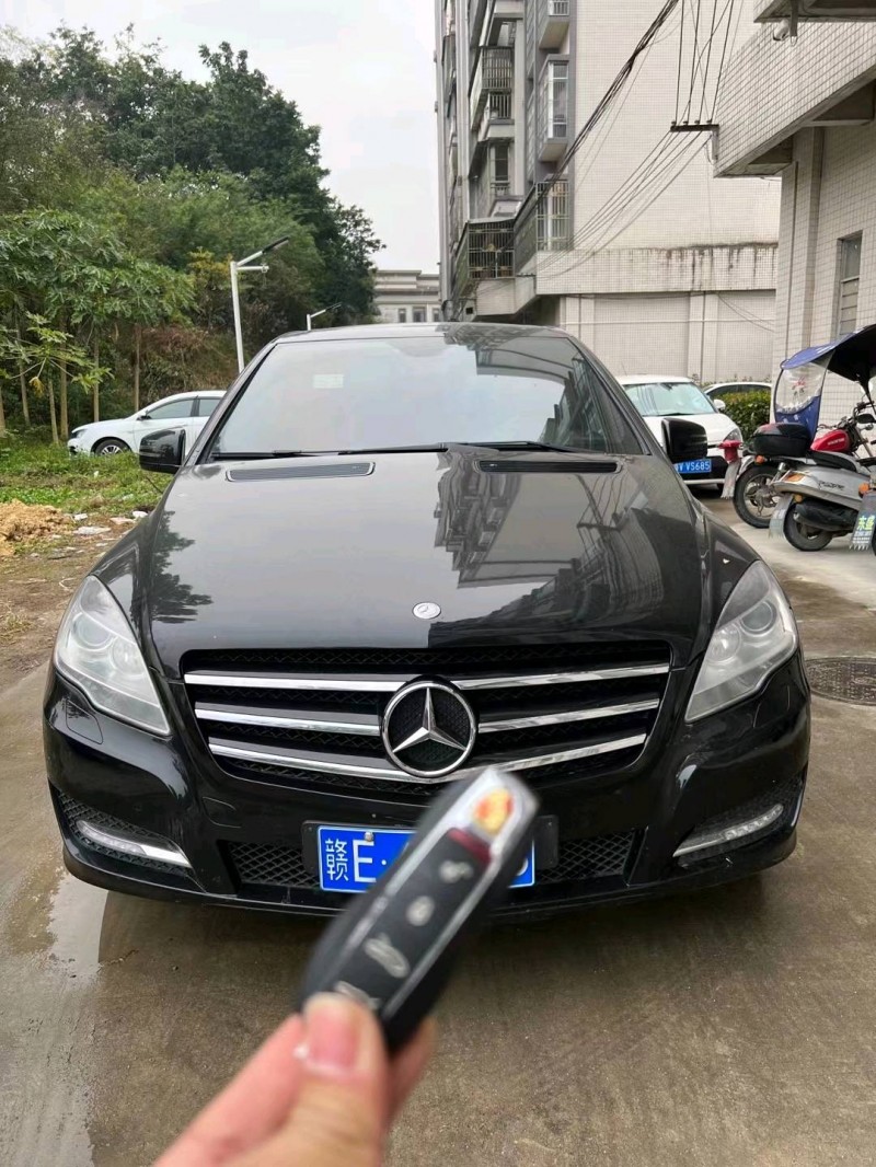揭陽13年奔馳R1