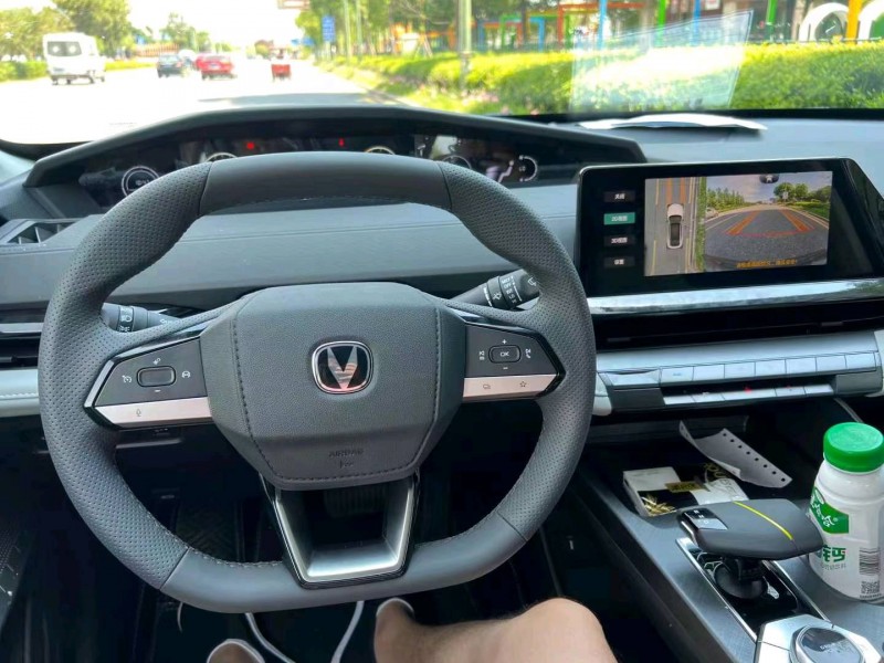 淄博23年長安汽車UNI-V6