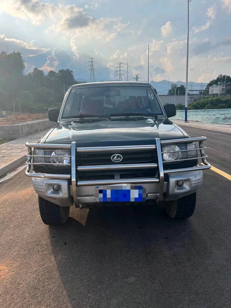 襄陽15年獵豹汽車黑金剛1