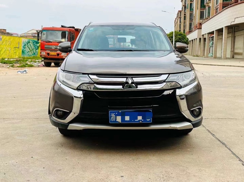 衡阳18年三菱欧蓝德1