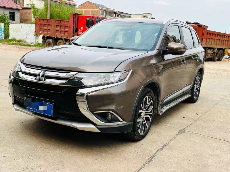 衡阳18年三菱欧蓝德5