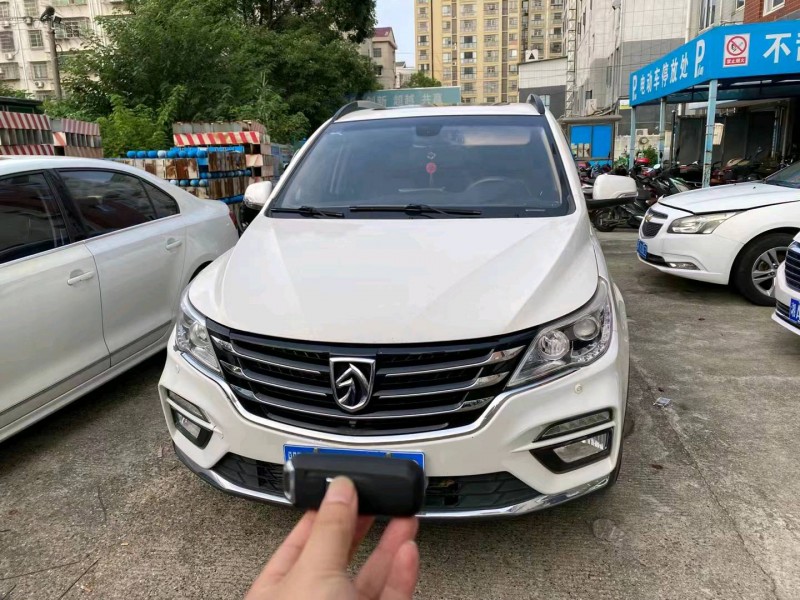 邢臺17年寶駿5601