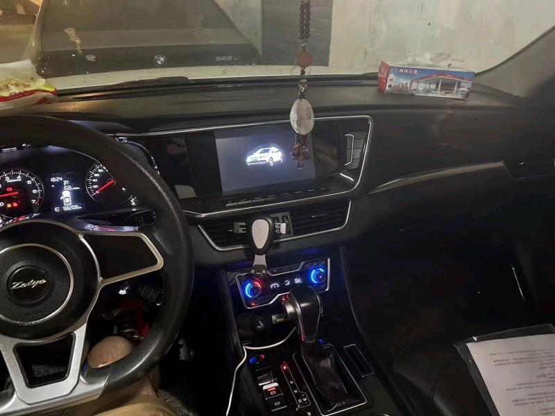 宜昌18年众泰T6004