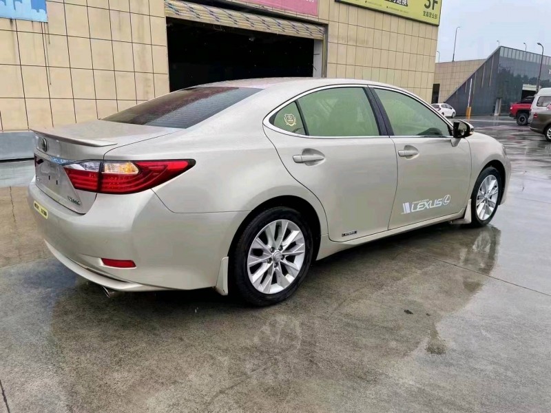 宜昌13年雷克萨斯ES6