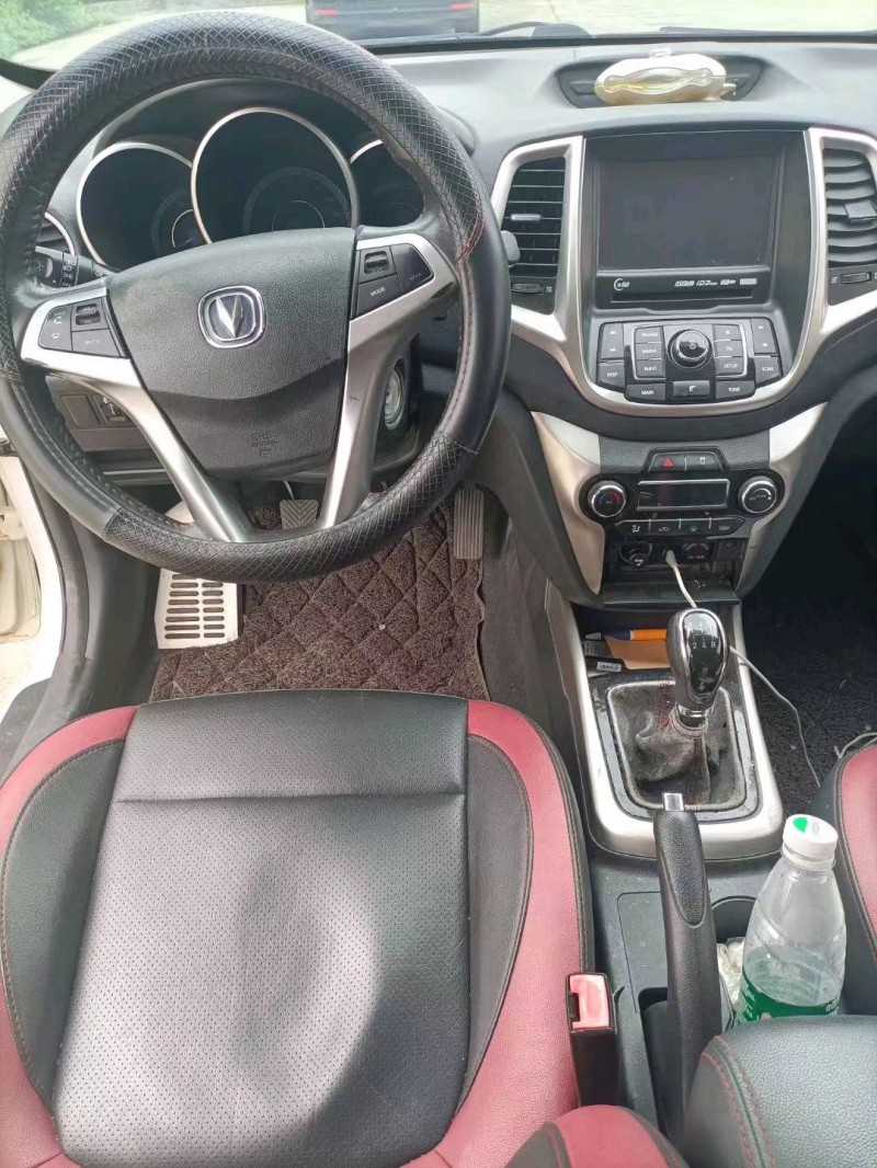 嘉興16年長安汽車逸動4