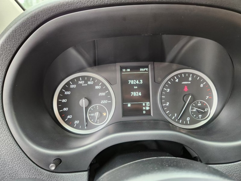 成都22年奔驰威霆9