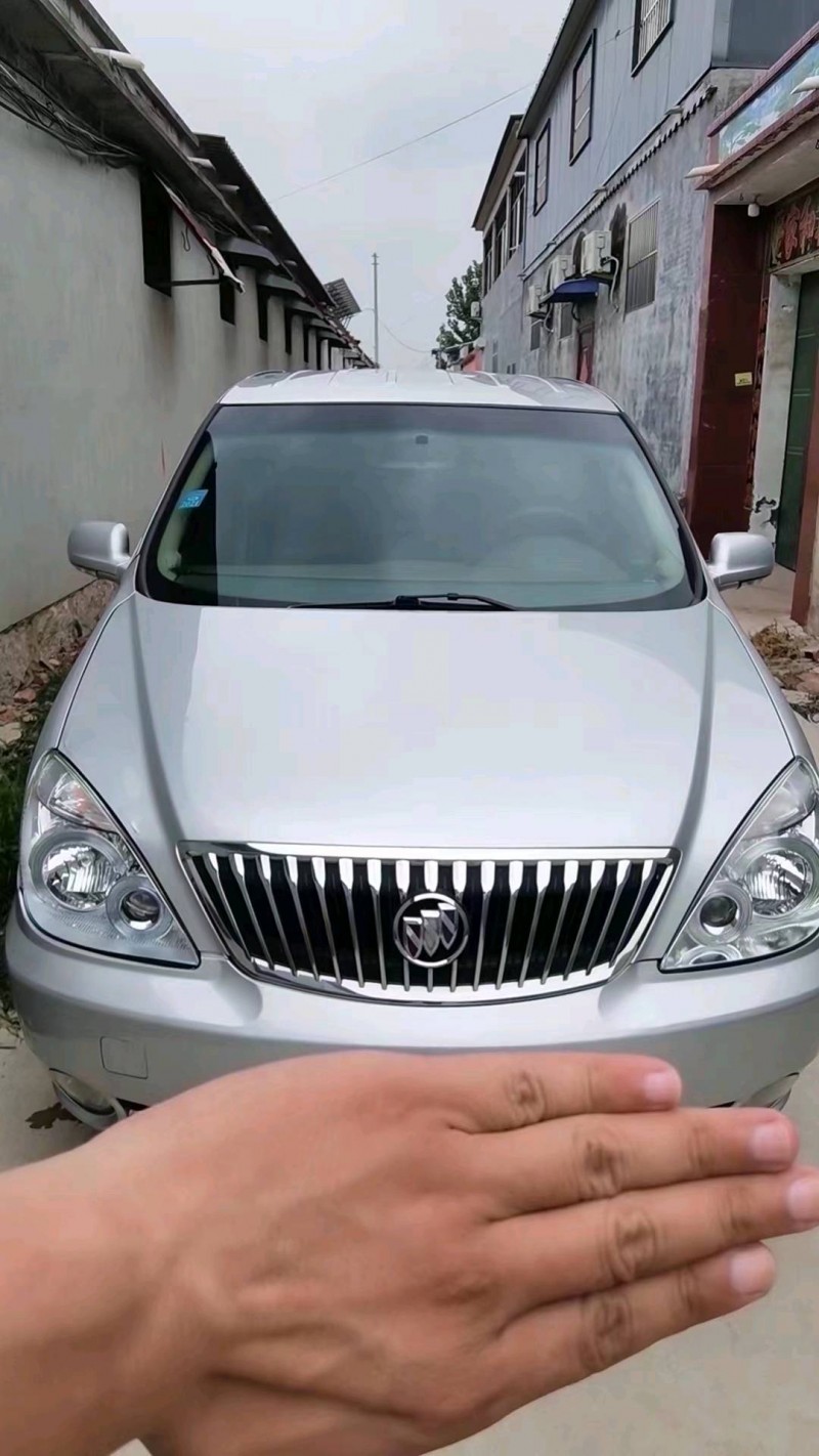 枣庄17年别克GL81