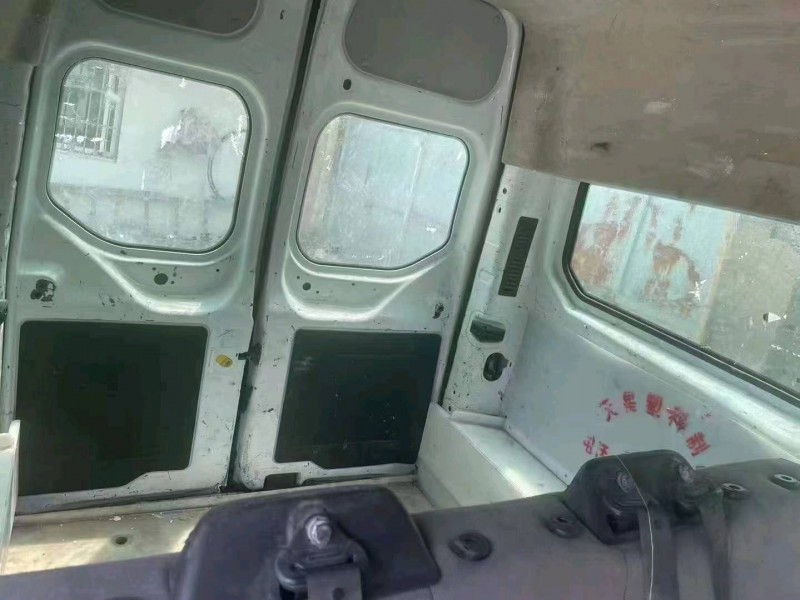 枣庄17年福特全顺5