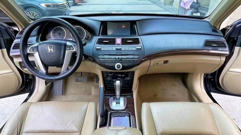 廊坊13年本田雅阁6