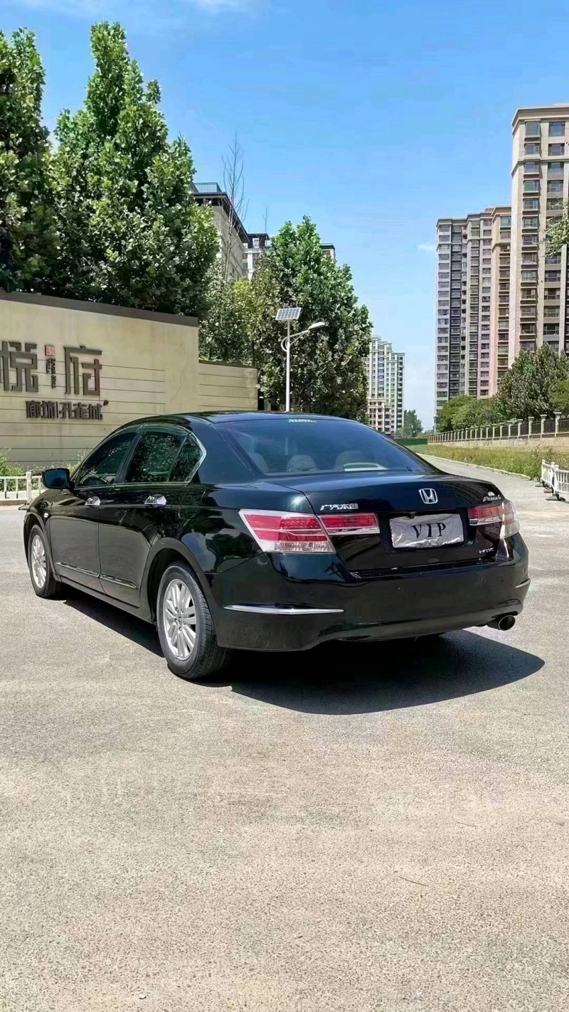 廊坊13年本田雅阁8