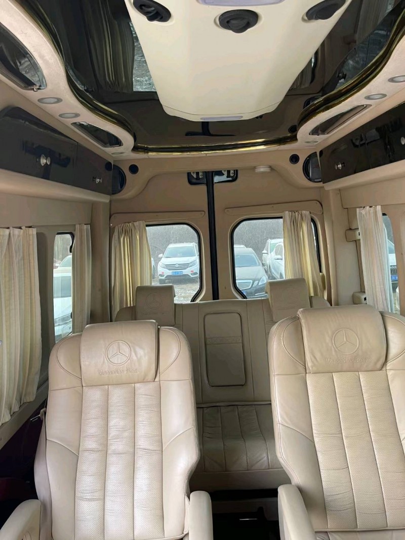 临沂12年奔驰斯宾特5