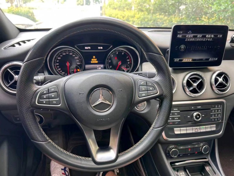 邯郸18年奔驰CLA9