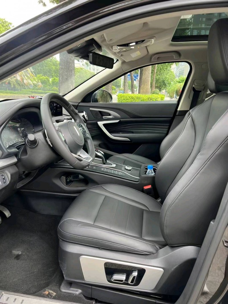東莞20年長城汽車WEY VV75