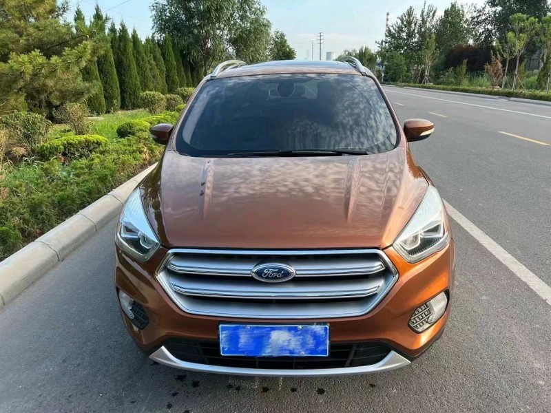 东营17年福特翼虎1