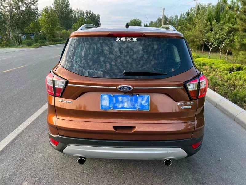 东营17年福特翼虎5