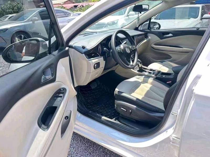 邵阳18年别克威朗3