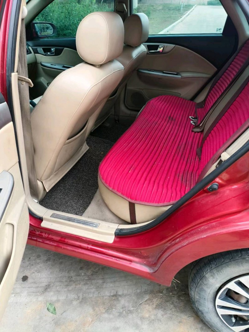 青岛12年别克凯越6