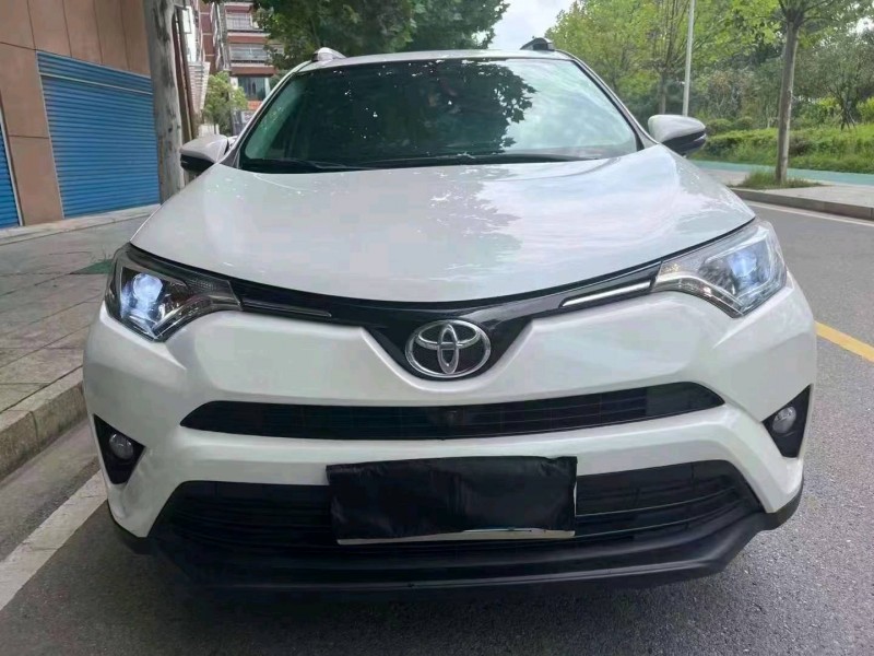 衡阳17年丰田RAV41