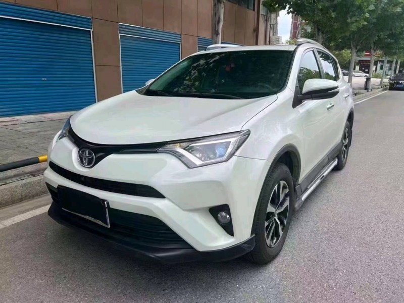 衡阳17年丰田RAV42
